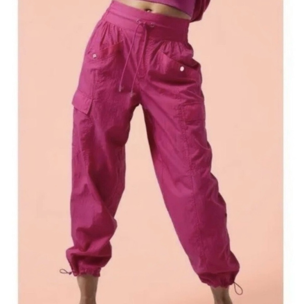 Athleta Alicia Keys High waisted lightweight cargo joggers 10 like new
